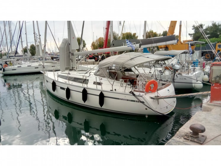 Bavaria 37 Cruiser - Yacht Charter Sailica