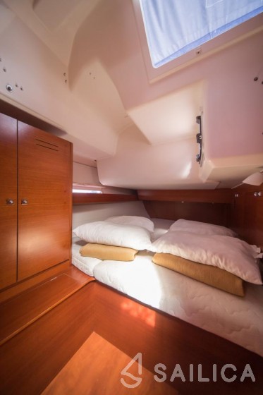 Dufour 460 GL - Yacht Charter Sailica