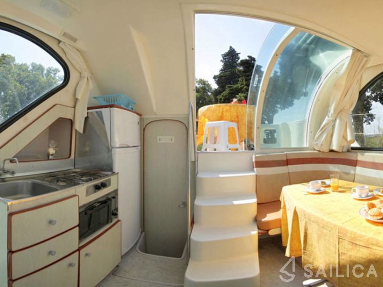 Confort 900 DP - Yacht Charter Sailica