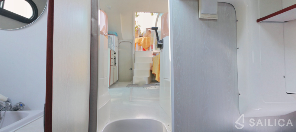 Confort 900 DP - Yacht Charter Sailica