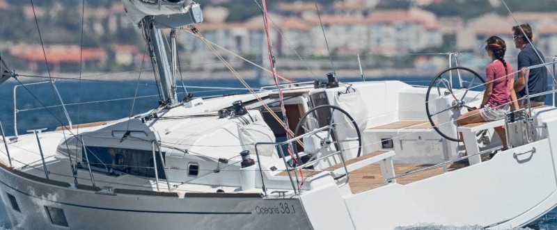 Oceanis 38.1 - Yacht Charter Sailica
