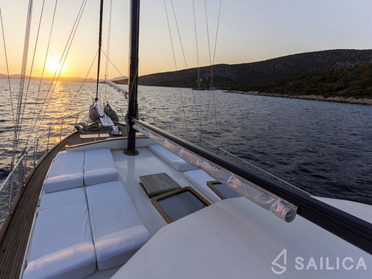 Gulet - Yacht Charter Sailica