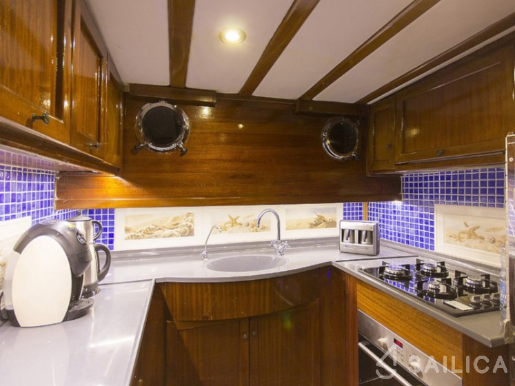 Gulet - Yacht Charter Sailica