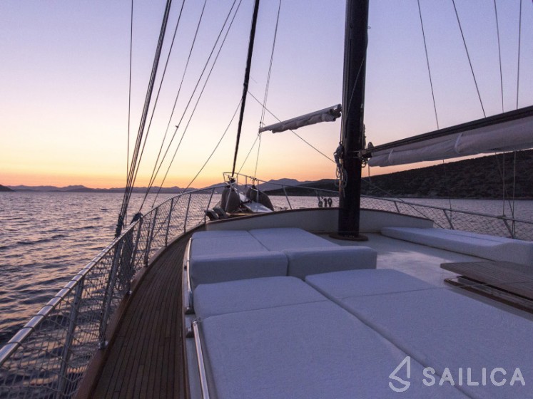 Gulet - Yacht Charter Sailica