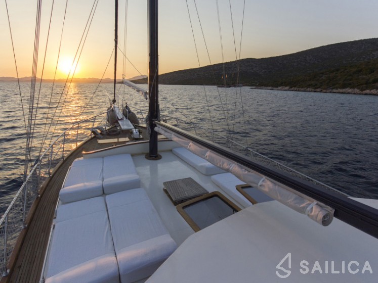 Gulet - Yacht Charter Sailica
