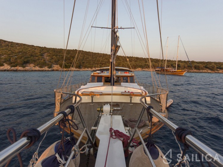 Gulet - Yacht Charter Sailica