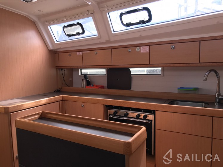 Bavaria Cruiser 46 - Yacht Charter Sailica