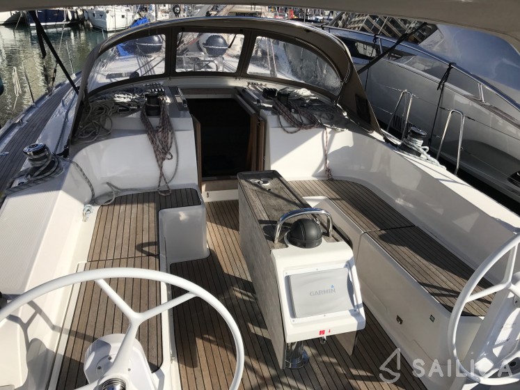 Bavaria Cruiser 46 - Yacht Charter Sailica