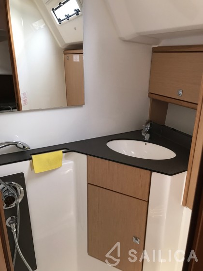 Bavaria Cruiser 46 - Yacht Charter Sailica