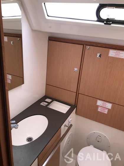 Bavaria Cruiser 46 - Yacht Charter Sailica