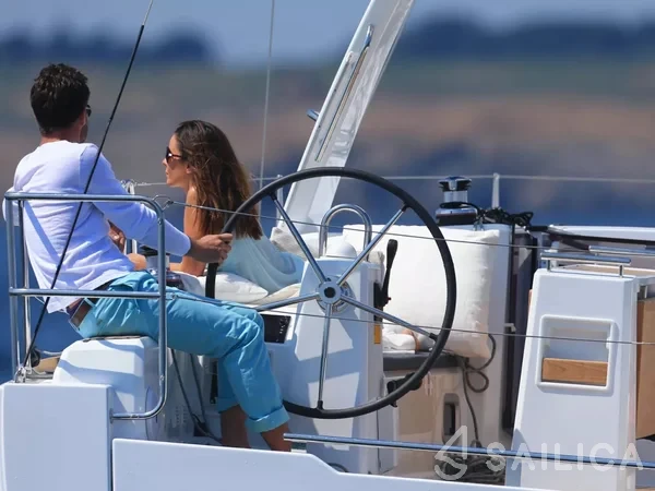 Oceanis 35 - Yacht Charter Sailica