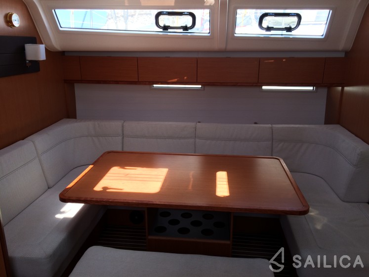 Bavaria 51 Cruiser - Yacht Charter Sailica