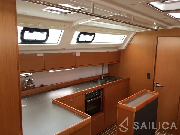 Bavaria 46 Cruiser - Yacht Charter Sailica