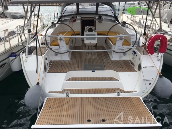 Bavaria 46 Cruiser - Yacht Charter Sailica