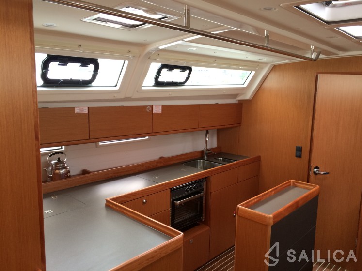 Bavaria 46 Cruiser - Yacht Charter Sailica