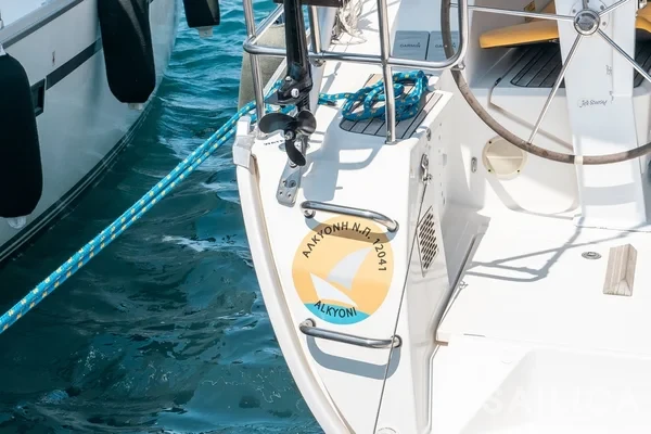 Bavaria 41 Cruiser - Yacht Charter Sailica