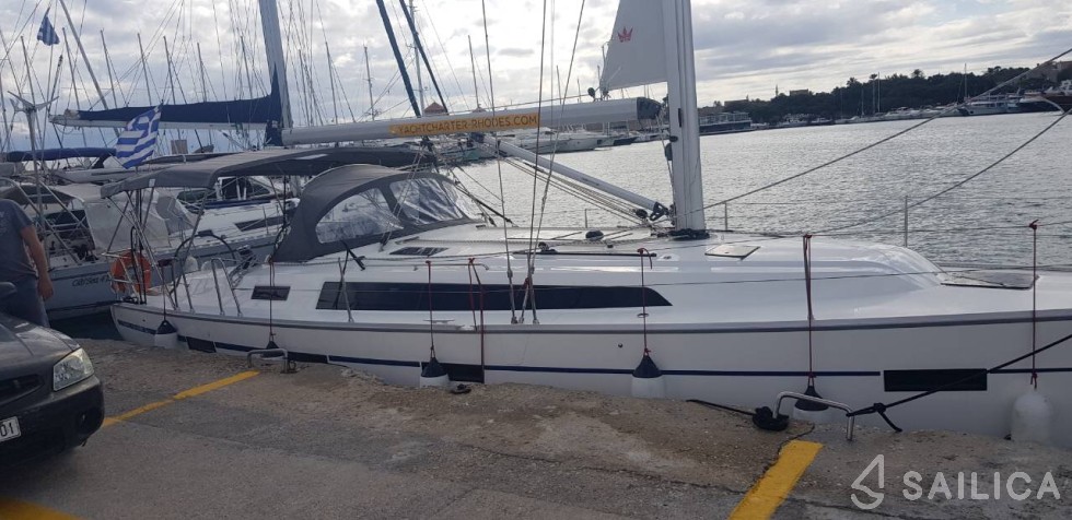 Bavaria 41 Cruiser - Yacht Charter Sailica