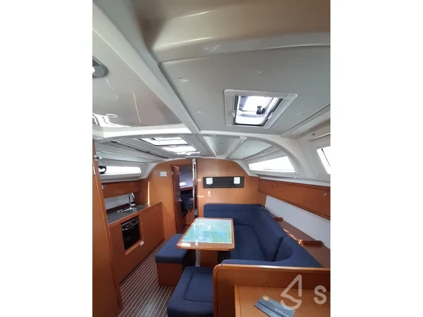 Bavaria 41 Cruiser - Yacht Charter Sailica