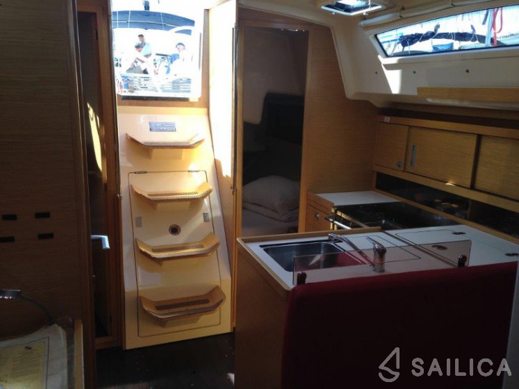 Elan 350 - Yacht Charter Sailica