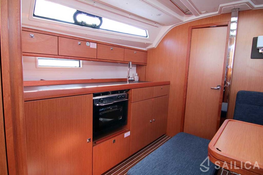 Bavaria 41 Cruiser - Yacht Charter Sailica