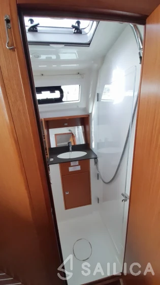 Bavaria 37 Cruiser - Yacht Charter Sailica