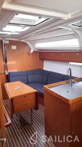 Bavaria 37 Cruiser - Yacht Charter Sailica
