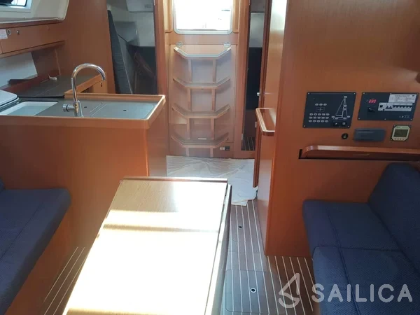 Bavaria 37 Cruiser - Yacht Charter Sailica