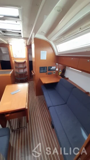 Bavaria 37 Cruiser - Yacht Charter Sailica