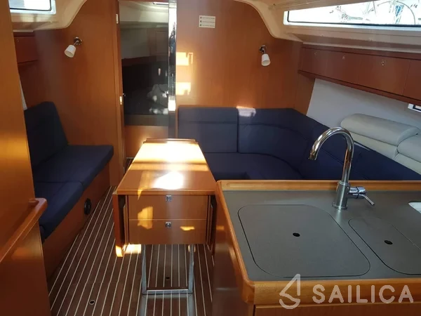 Bavaria 37 Cruiser - Yacht Charter Sailica