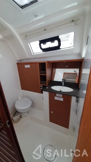 Bavaria 37 Cruiser - Yacht Charter Sailica