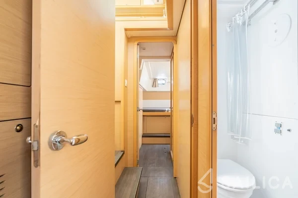 Lagoon 39 - Yacht Charter Sailica