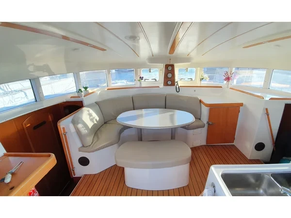 Lagoon 38 - Yacht Charter Sailica