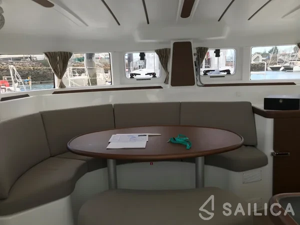 Lagoon 380 - Yacht Charter Sailica