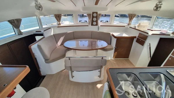 Lagoon 380 - Yacht Charter Sailica