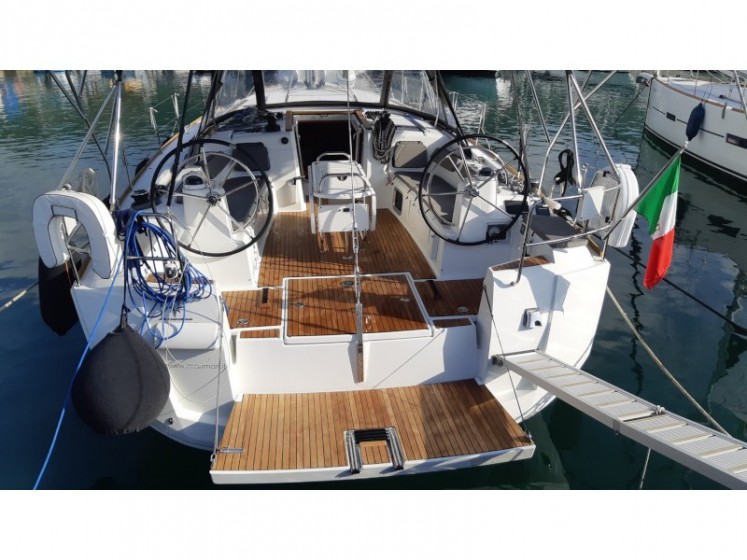 Sun Odyssey 519 - Yacht Charter Sailica