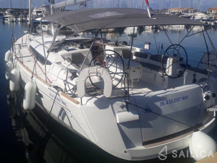 Sun Odyssey 519 - Yacht Charter Sailica
