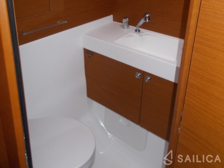 Sun Odyssey 519 - Yacht Charter Sailica