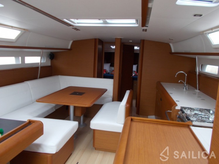 Sun Odyssey 519 - Yacht Charter Sailica