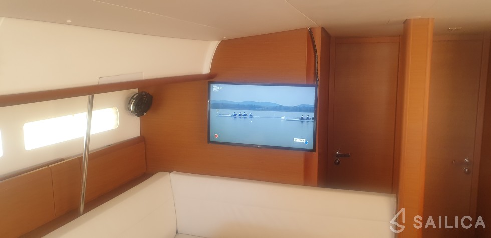 Sun Odyssey 519 - Yacht Charter Sailica
