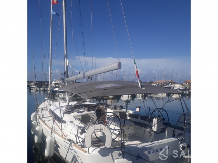 Sun Odyssey 519 - Yacht Charter Sailica