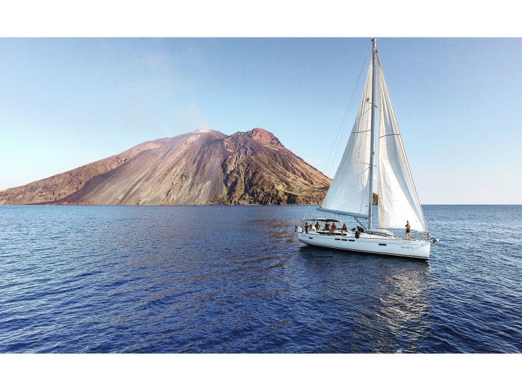 Sun Odyssey 519 - Yacht Charter Sailica