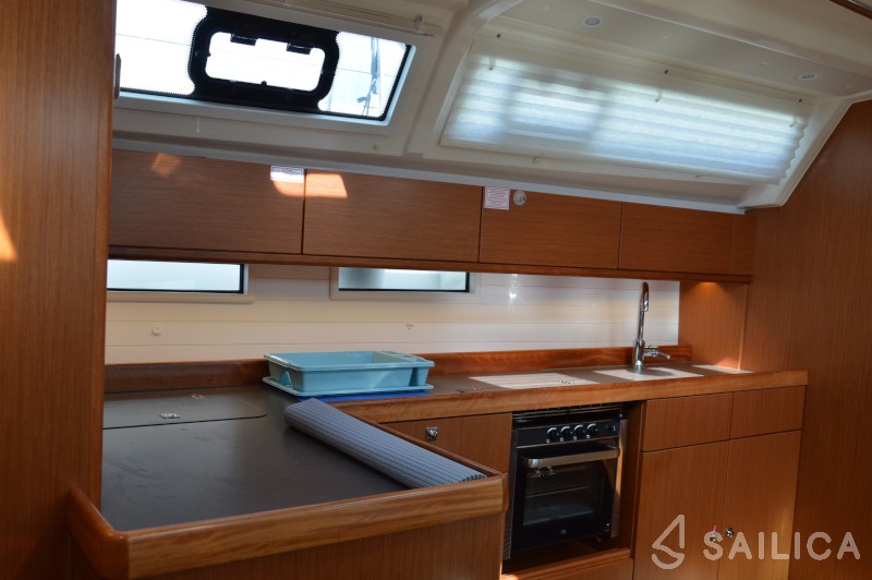 Bavaria 46 Cruiser - Yacht Charter Sailica