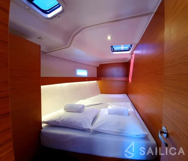Elan 50 Impression - Yacht Charter Sailica
