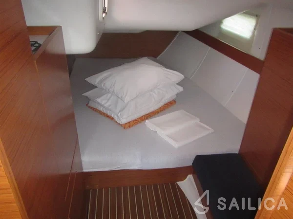 Elan 444 Impression - Yacht Charter Sailica