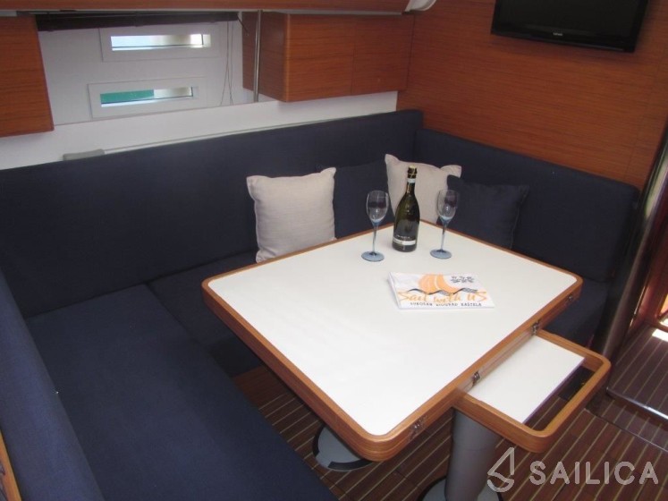 Elan 444 Impression - Yacht Charter Sailica