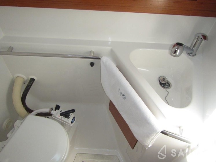 Elan 444 Impression - Yacht Charter Sailica