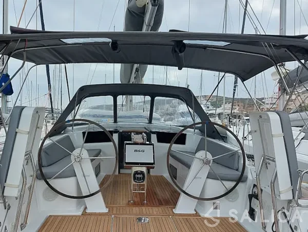 Hanse 418 - Yacht Charter Sailica