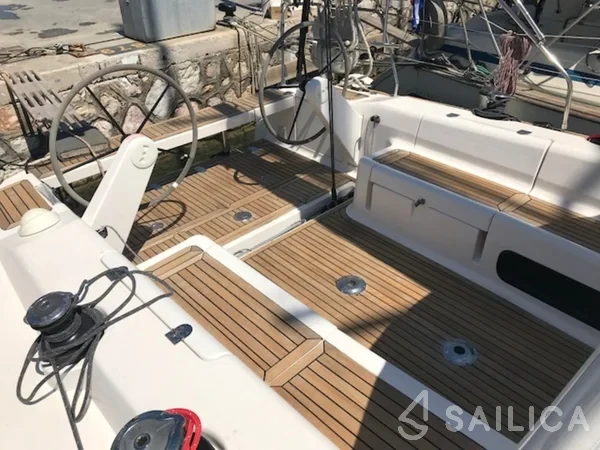 Salona 44 - Yacht Charter Sailica