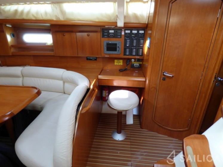 Sun Odyssey 45 - Yacht Charter Sailica