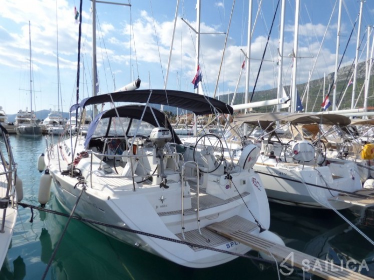 Sun Odyssey 45 - Yacht Charter Sailica